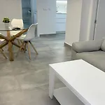 Piso De Lujo En Primera Linea De Playa Y Garaje Cadix