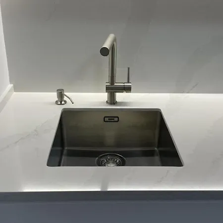 Piso De Lujo En Primera Linea De Playa Y Garaje * Cadiz