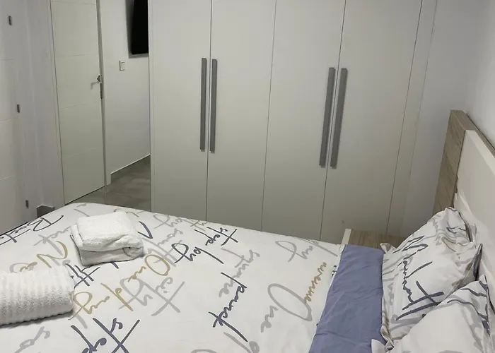 Piso De Lujo En Primera Linea De Playa Y Garaje *