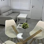 Piso De Lujo En Primera Linea De Playa Y Garaje アパート *