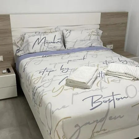 Piso De Lujo En Primera Linea De Playa Y Garaje * Cadix