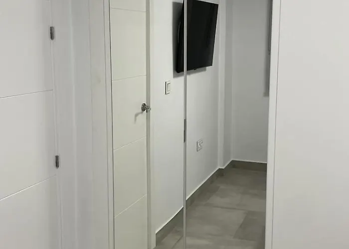 Piso De Lujo En Primera Linea De Playa Y Garaje