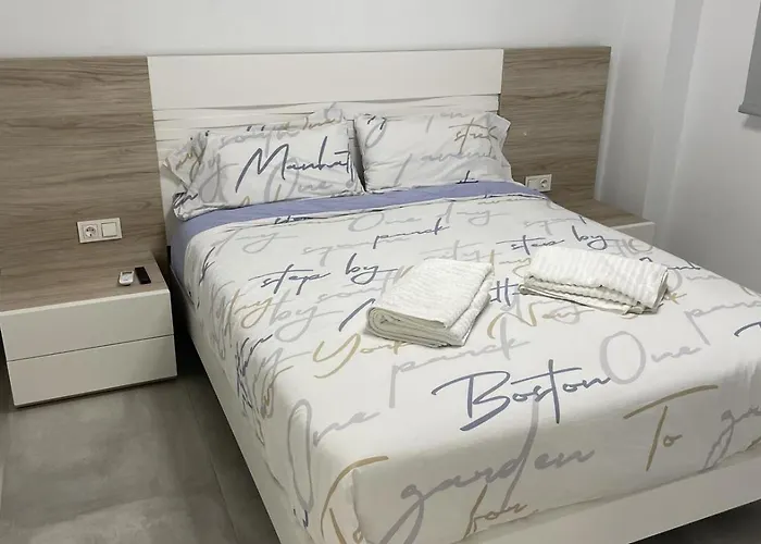 Piso De Lujo En Primera Linea De Playa Y Garaje * Cádiz